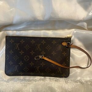 Louis Vuitton Never Full Insert Wristlet Pouch